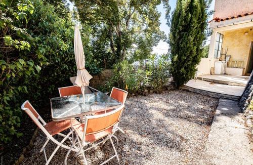 Revest-les-Roches Apartment | le gite du vial