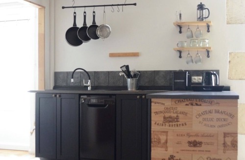 Sud Charente Cottage | Le Hibou - stylish, spacious gite, beautiful tranquil setting. Dog friendly