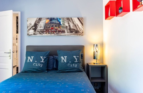 Lamothe-Montravel Bed & Breakfast | Le Jardin d'Eau - Grey Room