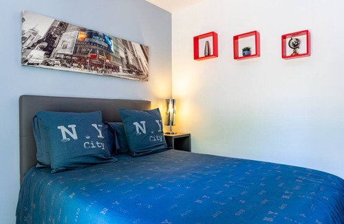 Lamothe-Montravel Bed & Breakfast | Le Jardin d'Eau - Grey Room