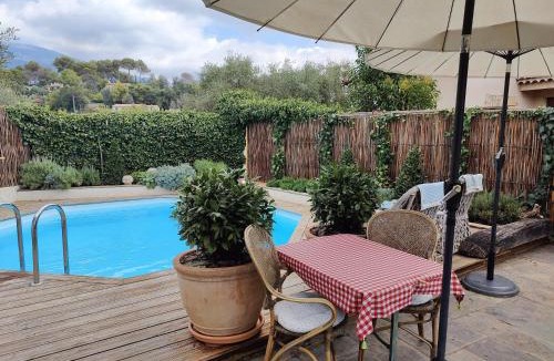Roquefort-les-Pins Apartment | Le Mas Saint Pierre