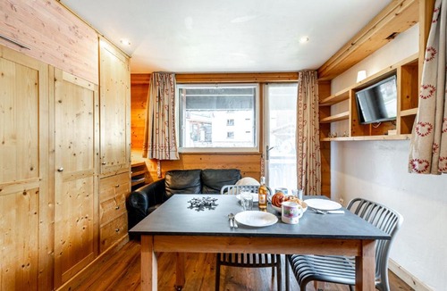 Le Cret Apartment | Le Nid Douillé du Crêt, parking et terrasse