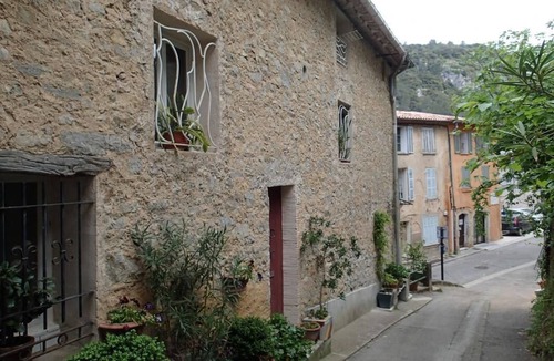 Meounes-les-Montrieux House | Le petit gîte du coin - MEOUNES LES MONTRIEUX