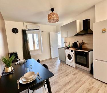 Lourdes Apartment | Le Pibeste - 2 Personnes - Halles de Lourdes