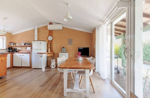 Estibeaux House | Le Pied à Terre (Cozy Retreat with Pyrenees View)