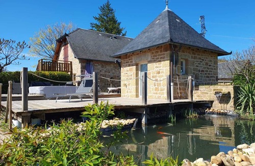 Lissac-sur-Couze Apartment | Le Pigeonnier de Lissac - Gite Le Sancy
