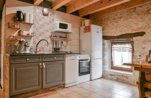 Chanaz Apartment | Le Portougais, Chanaz – Apartment with Wi-Fi and Air Conditioning