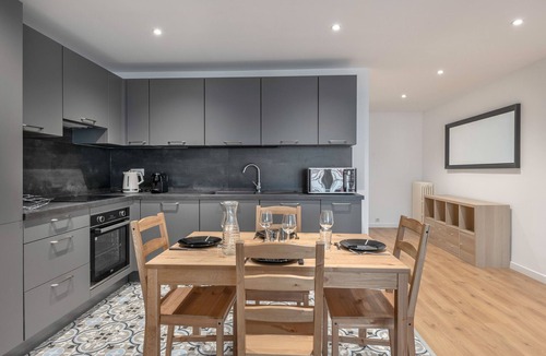 Le Pouliguen Apartment | Le Pouliguen - Port 350 m away - 4-person apt