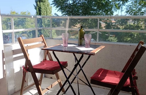 Marans Apartment | "Le Quiet Marandais" 42 m2 Résidence Sécurisée, Calme, Parc Arboré, Piscine