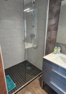 Pierrefeu-du-Var Apartment | LE SIGOU - Studio avec chambre sur Mezzanine, Jardin et parking sécurisé