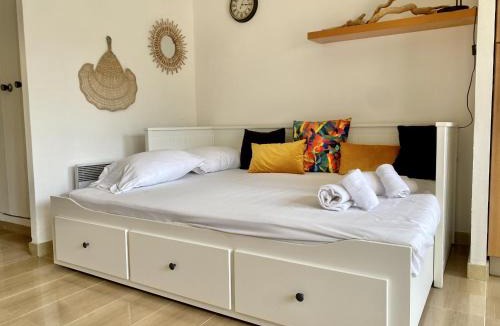 Menton Apartment | Le studio de garavan, au calme