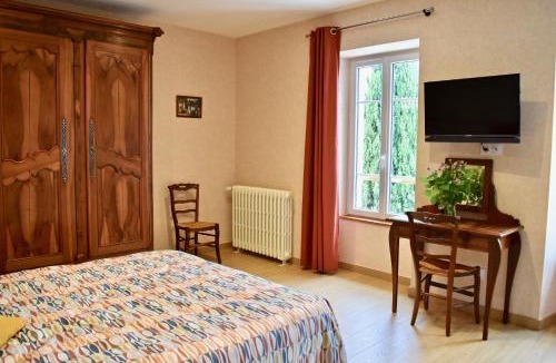 Reaux Bed & Breakfast | Le Vieux Noyer
