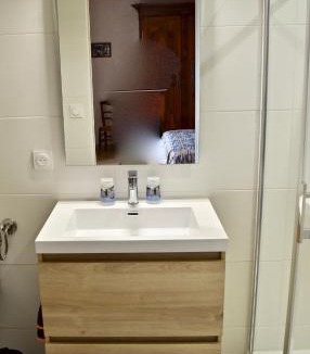 Reaux Bed & Breakfast | Le Vieux Noyer