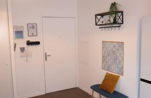 Cenon Apartment | Les cèdres - parking privé -Tram A 50 m - loggia 9m2