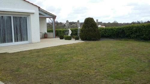 Apremont House | Les chataigniers