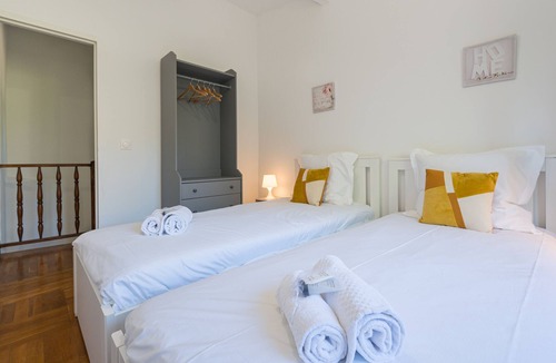 Le Collet House | LES CIGALES Villa for 8 By Sunset
