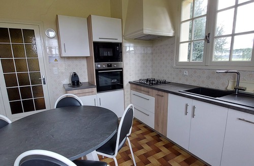 Dognen House | Les deux figuiers in Béarn: Peaceful Retreat with Mountain Views