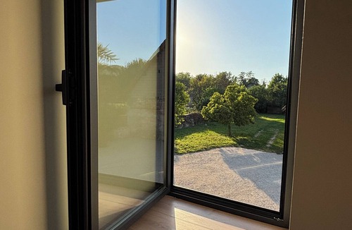 Vions House | Les Granges du Canal Beachfront home with direct access to the water