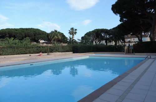 Les Issambres Apartment | Les Issambres, F2 in condominium with swimming pool 5 min walk from the beach