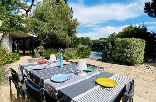 Sainte-Marie-de-Re Villa | LES PINS DES GRENETTES