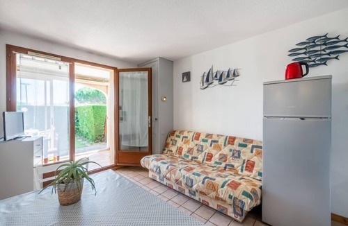 Vaux-sur-Mer Apartment | Les Soleils Rouges by Interhome