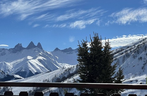 La Toussuire Apartment | les Sy'belles Ravières auCoeur de station skis aux pieds