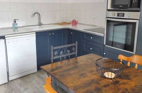 Betaille House | Les volets bleus, cocoon, clim