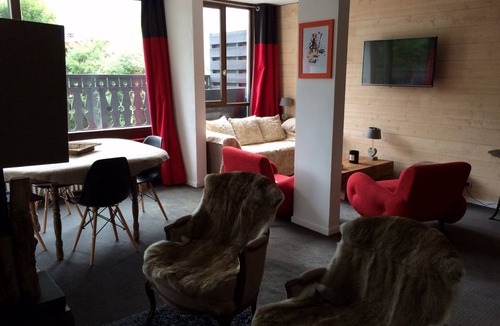 Chamonix-Mont-Blanc Apartment | Light in chalet apartment, beautiful view of Mont Blanc, 200m from the slopes