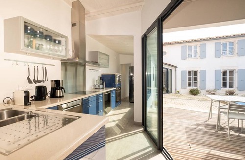 Saint-Martin-de-Re House | Livedore - Ideally Located Family Home with Heated Pool – Just 100m from La Flotte Harbour