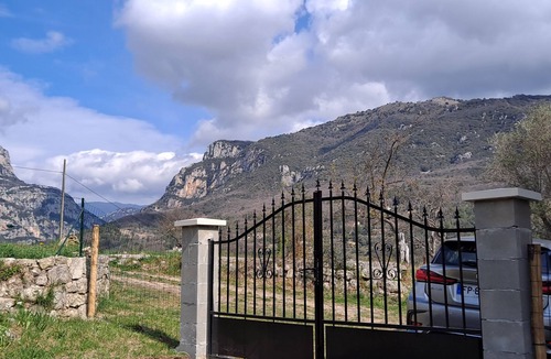 Le Bar-sur-Loup House | Locations-06, La Maison du Paysan Villa au calme