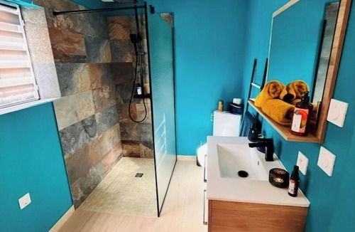 Puget-sur-Argens Apartment | Love Room Merveille Suites Avec Jacuzzi