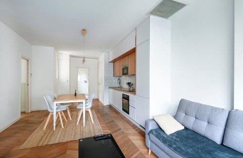 La Castellane Apartment | Lovely 2-bedroom apt central Marseille