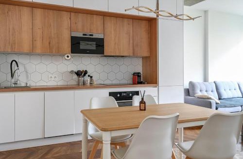 La Castellane Apartment | Lovely 2-bedroom apt central Marseille