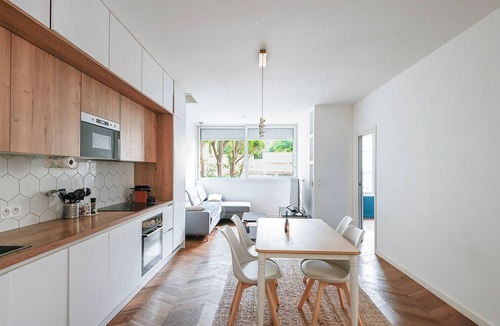 La Castellane Apartment | Lovely 2-bedroom apt central Marseille