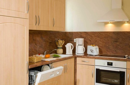 Coex Apartment | Lovely apartment for 6 guests with WIFI, pool, terrace, pets allowed and parking
