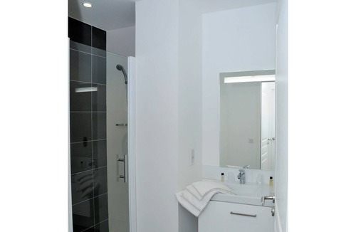 Jonzac Apartment | Lovely apartment for 4 people with A/C, WIFI, TV, balcony, pets allowed and parking