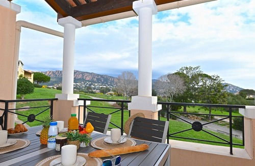 Agay Apartment | Lovely apartment for 4 guests with pool, WIFI, TV and patio