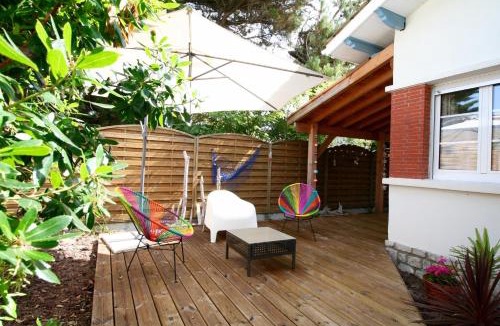 Hourtin-Plage House | Lovely house with Garden and Terrace very close to the beach