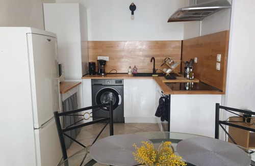 Boulouris-sur-Mer House | Lovely T2 in Villa les Mimosas