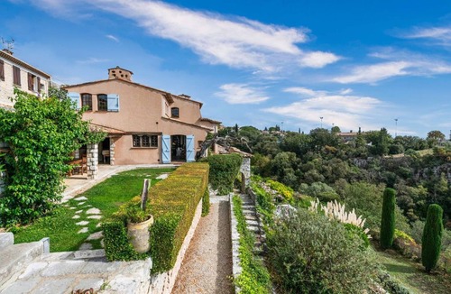 Tourrettes-sur-Loup Villa | Luxurious historic villa, pool & jacuzzi, stunning sea and village views.