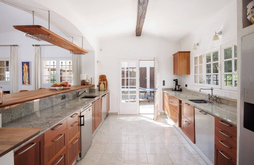 Saint-Paul-de-Vence Villa | Luxurious Villa, with Pool, Tennis, Pétanque, Bar, and Sea View