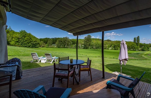 Serres-et-Montguyard Cottage | Luxury 1 bd gite. Rural & Peaceful. Eymet just 5 mins away. Dedicated work space