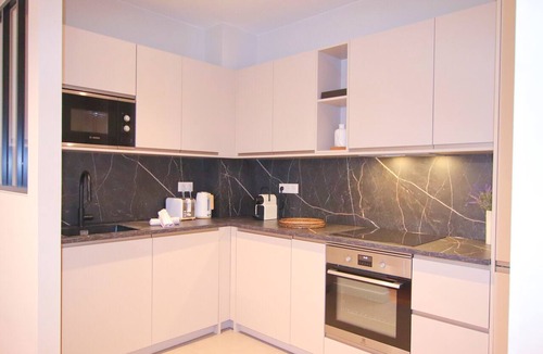 Hotel de Ville - Quinconces Apartment | Luxury 3-bedroom apartment in hyper centre, air con, lift