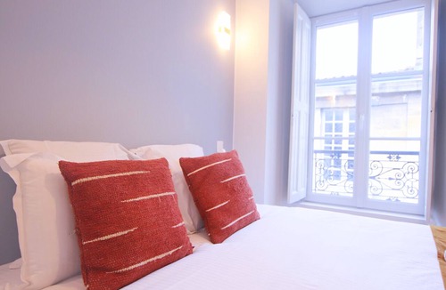 Hotel de Ville - Quinconces Apartment | Luxury 3-bedroom apartment in hyper centre, air con, lift