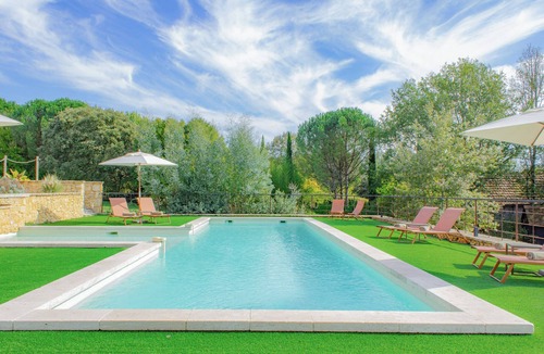 Castelnaud-la-Chapelle House | Luxury 5BR Home | Large Heated Saltwater Pool | Near Sarlat+Beynac