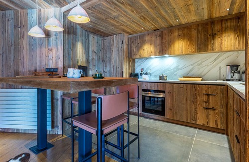 Val-d'Isere Apartment | Luxury apartment 4 rooms + studio, south terrace, center Val-d'Isère, 2023, 8 people