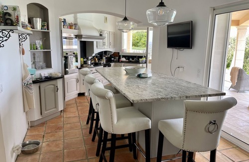 Le Plan-de-Grasse Villa | Luxury French Riviera Villa. Stunning Pano Sea/Mountain views. Pool & Cinema rm