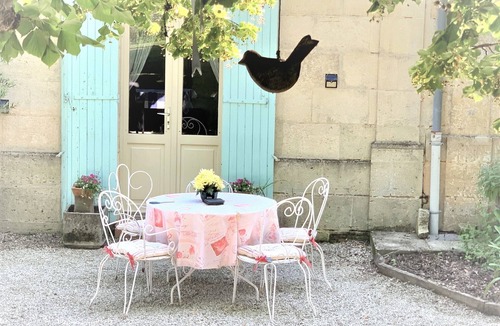Saint-Ciers-de-Canesse House | Luxury Retreat,with private pool & vineyard, located within Bordeaux wine trails