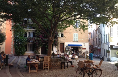 Old Town Apartment | Luxury studio, in a quiet alley, in the heart of the old town of St Tropez