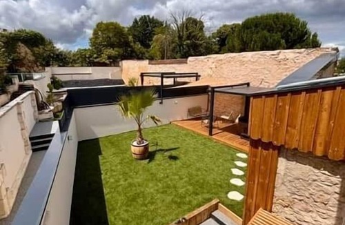 Blaye Apartment | Luxury two-bedroom apartment with private spa & garden